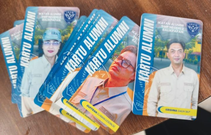 Foto pada laporan FaktaNusa: Makin Kompak, Alumni SMPN 2 Balikpapan Terima Kartu Anggota E-Money